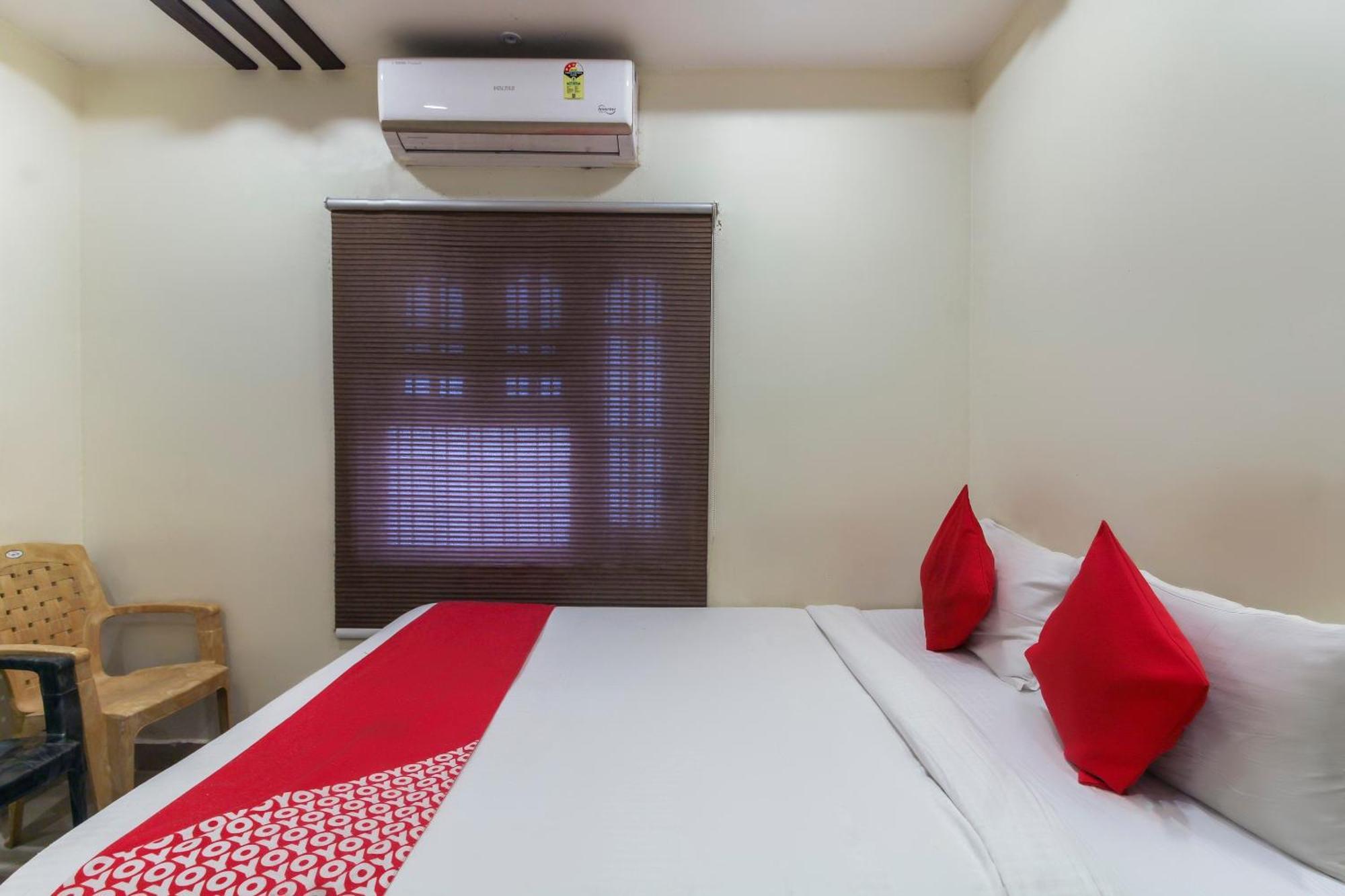 O Sri Harsha Residency Near Jntu Metro